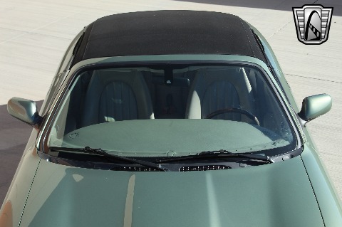 2000 Jaguar XK8 image 47