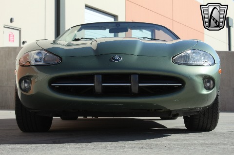 2000 Jaguar XK8 image 22