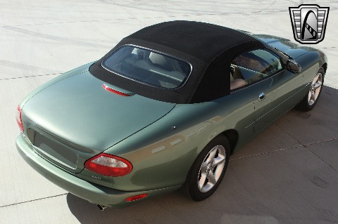 2000 Jaguar XK8 image 48