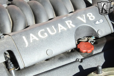 2000 Jaguar XK8 image 101