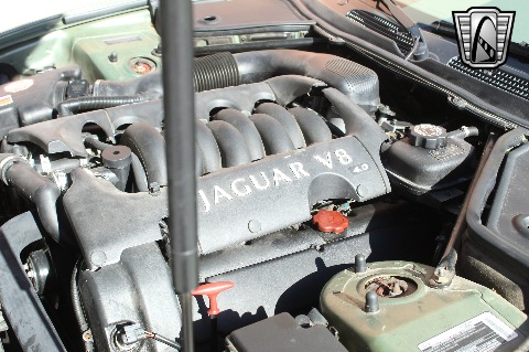 2000 Jaguar XK8 image 102