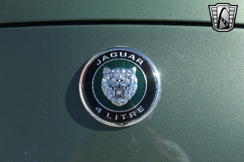 2000 Jaguar XK8 image 52