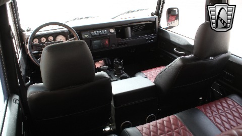 1987 Land Rover Defender image 134