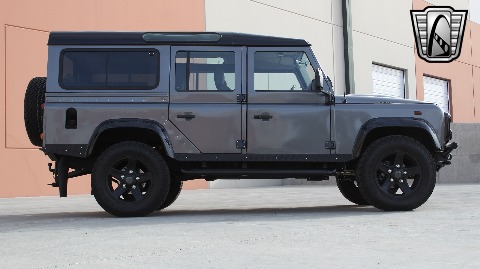 1987 Land Rover Defender image 31