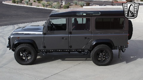 1987 Land Rover Defender image 11