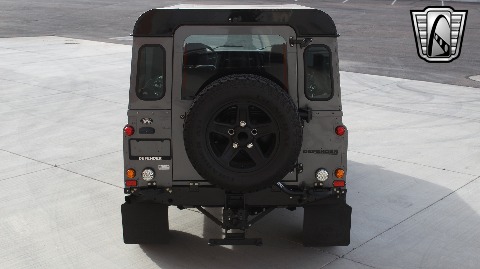 1987 Land Rover Defender image 13