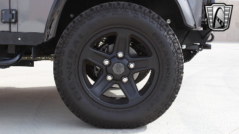 1987 Land Rover Defender image 93