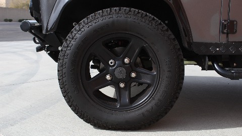 1987 Land Rover Defender image 96