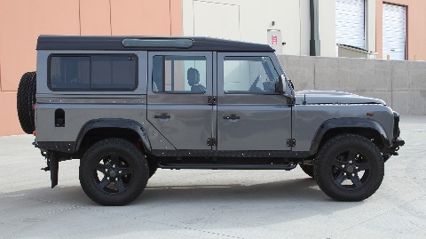 1987 Land Rover Defender image 23