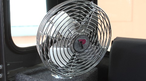 1987 Land Rover Defender image 131