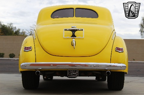 1940 Ford Deluxe image 29