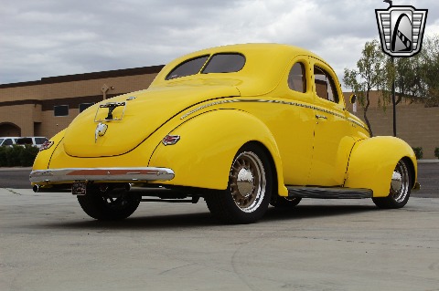 1940 Ford Deluxe image 30