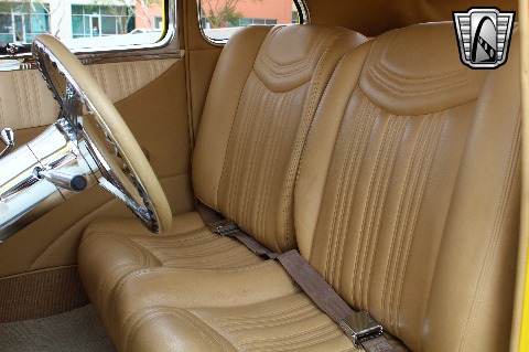 1940 Ford Deluxe image 109