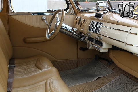 1940 Ford Deluxe image 110