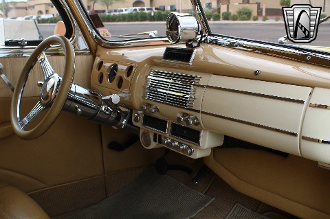 1940 Ford Deluxe image 111