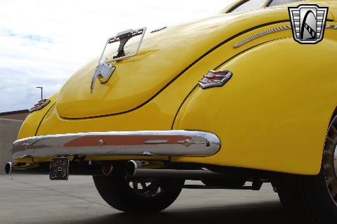 1940 Ford Deluxe image 87
