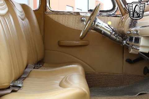 1940 Ford Deluxe image 113