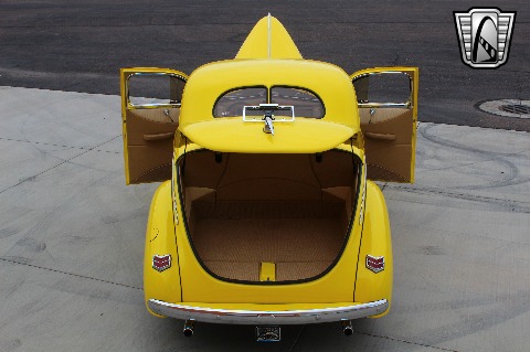 1940 Ford Deluxe image 37