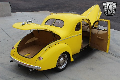 1940 Ford Deluxe image 38
