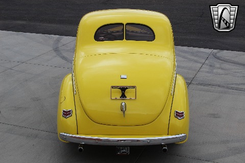 1940 Ford Deluxe image 13