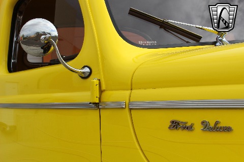 1940 Ford Deluxe image 65