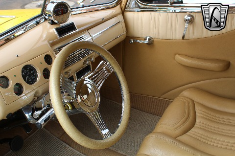 1940 Ford Deluxe image 94