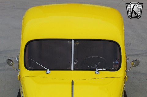 1940 Ford Deluxe image 43