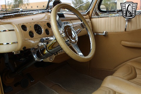 1940 Ford Deluxe image 95