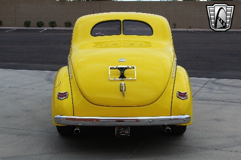 1940 Ford Deluxe image 21