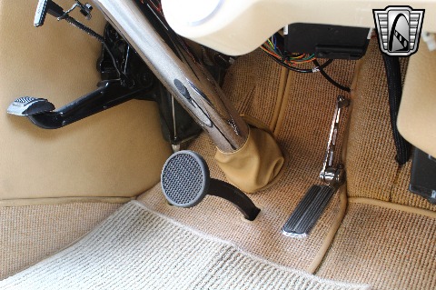 1940 Ford Deluxe image 99