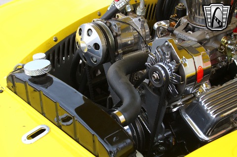 1940 Ford Deluxe image 127