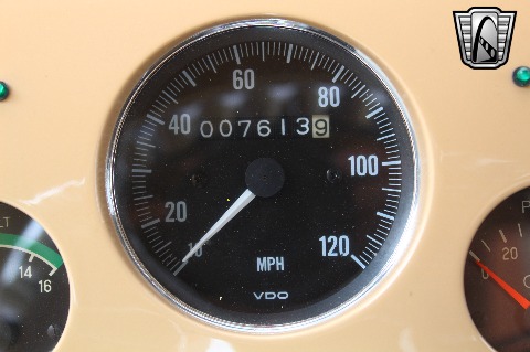 1940 Ford Deluxe image 103