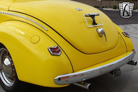 1940 Ford Deluxe image 79