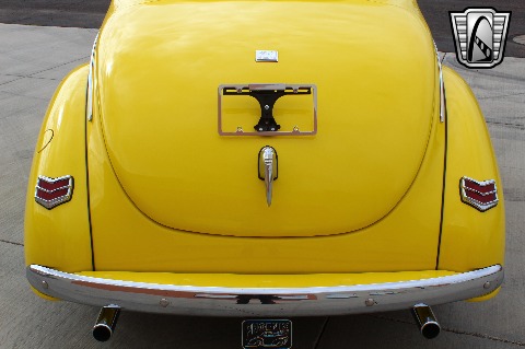 1940 Ford Deluxe image 80