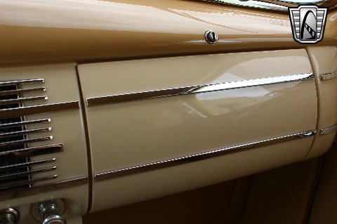 1940 Ford Deluxe image 106