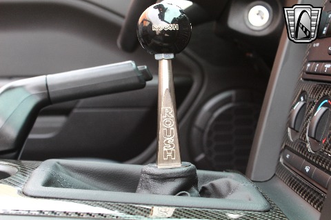 2007 Ford Mustang image 135