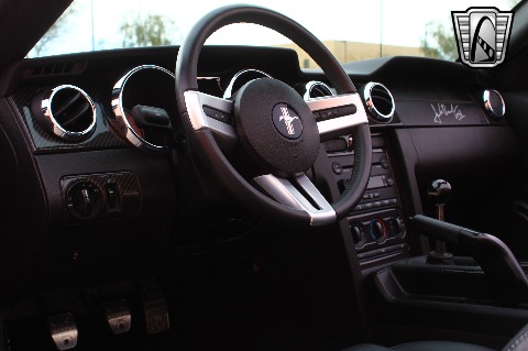 2007 Ford Mustang image 110