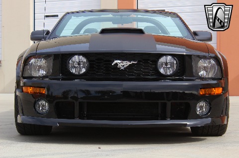 2007 Ford Mustang image 35