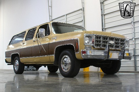 1975 Chevrolet Suburban image 60