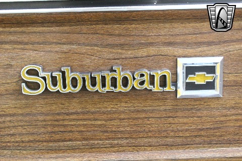 1975 Chevrolet Suburban image 90