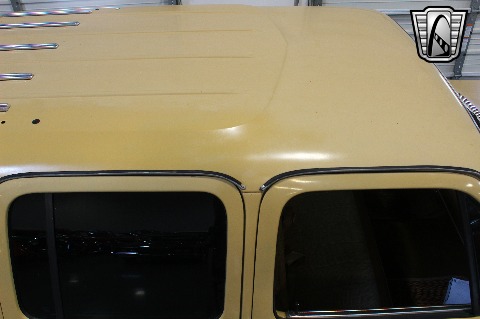 1975 Chevrolet Suburban image 65