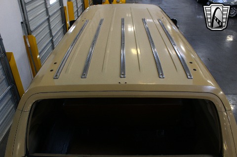 1975 Chevrolet Suburban image 67