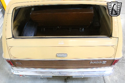 1975 Chevrolet Suburban image 68