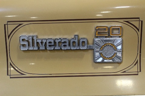 1975 Chevrolet Suburban image 44