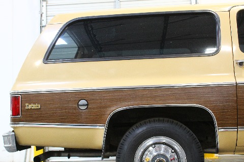 1975 Chevrolet Suburban image 71