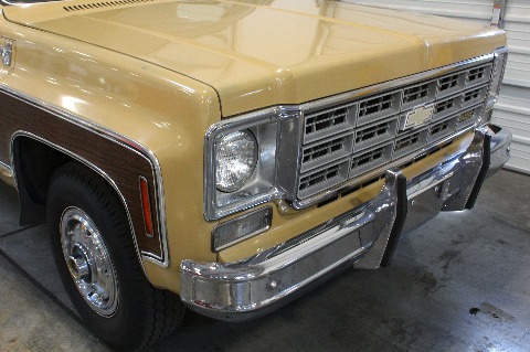 1975 Chevrolet Suburban image 74