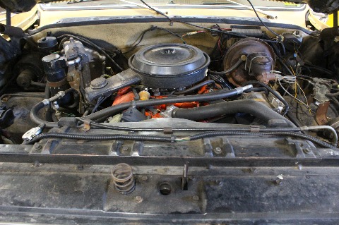 1975 Chevrolet Suburban image 100