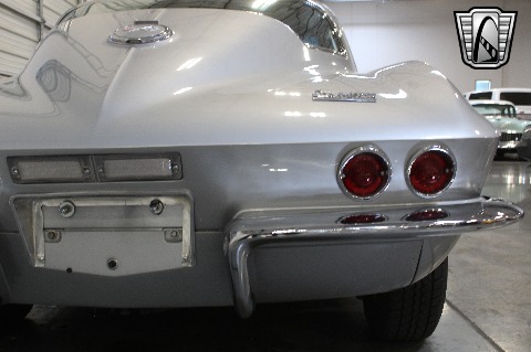 1967 Chevrolet Corvette image 112