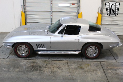 1967 Chevrolet Corvette image 11
