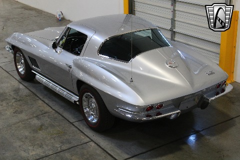 1967 Chevrolet Corvette image 12